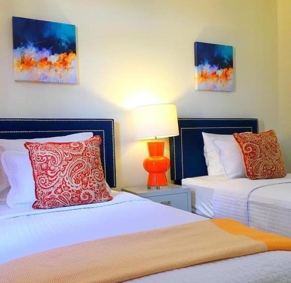 هتل Bright 2 Bedroom, Fitts Village, St.james