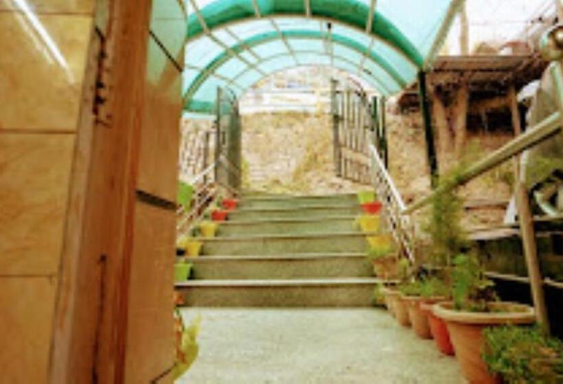 Hotel Broadway Grand, Shimla