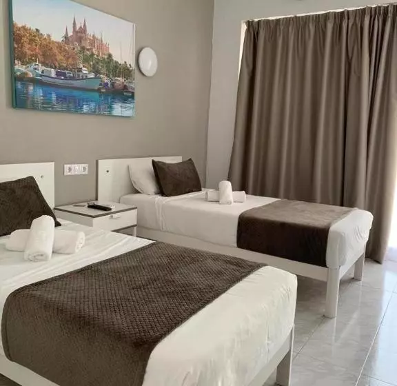 Hotelli Level Mallorca  Living