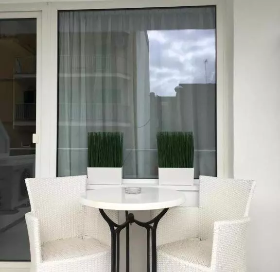 Hotelli Level Mallorca  Living