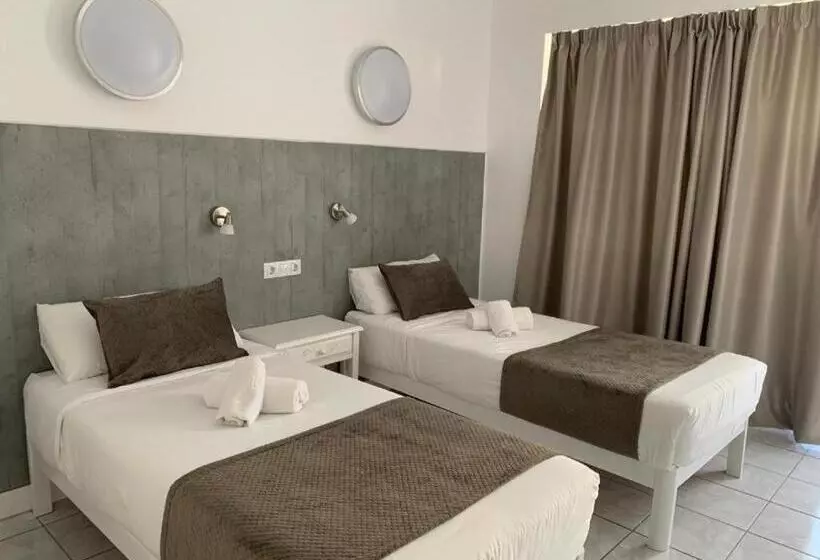 Hotelli Level Mallorca  Living