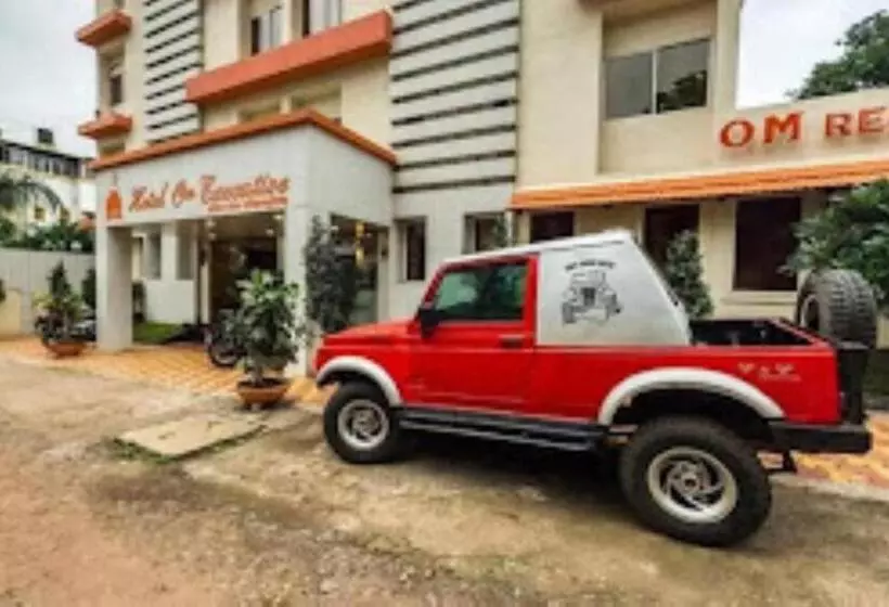 ホテル Om Executive, Satara