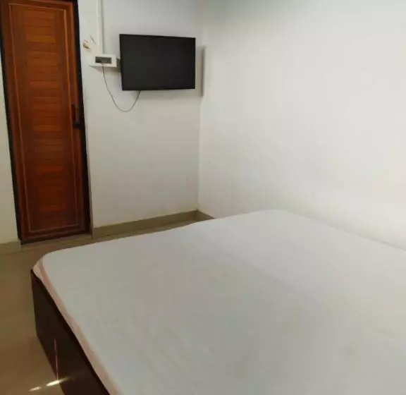 ホテル Oyo Flagship City Guest House
