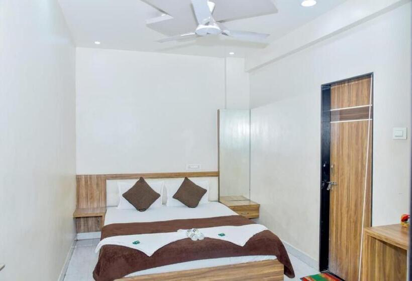 Отель Ram Leela Lodge, Tuljapur