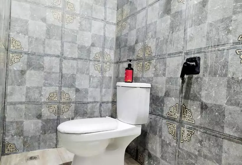 Hotelli Reddoorz Syariah Near Exit Tol Bojong Pekalongan