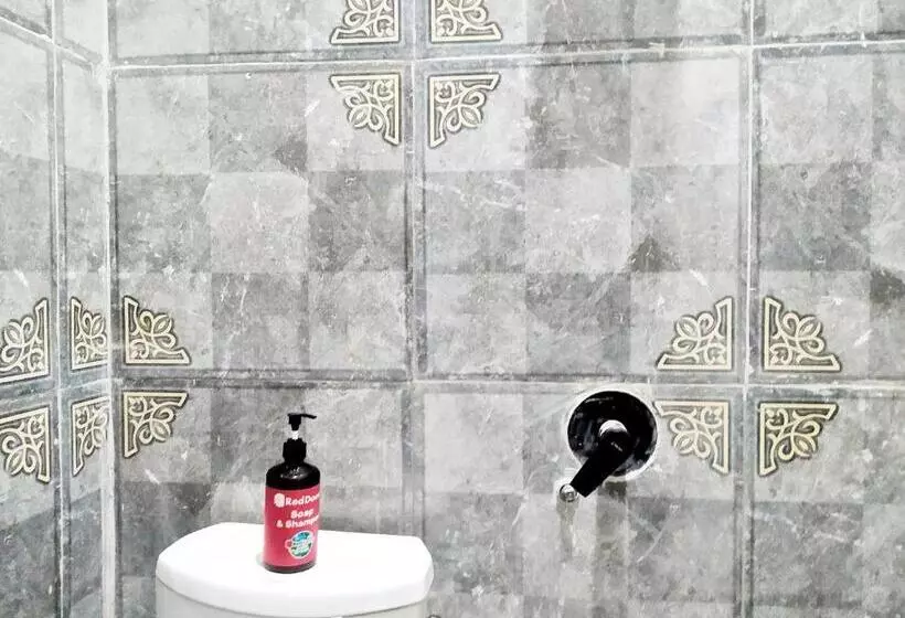 Hotelli Reddoorz Syariah Near Exit Tol Bojong Pekalongan