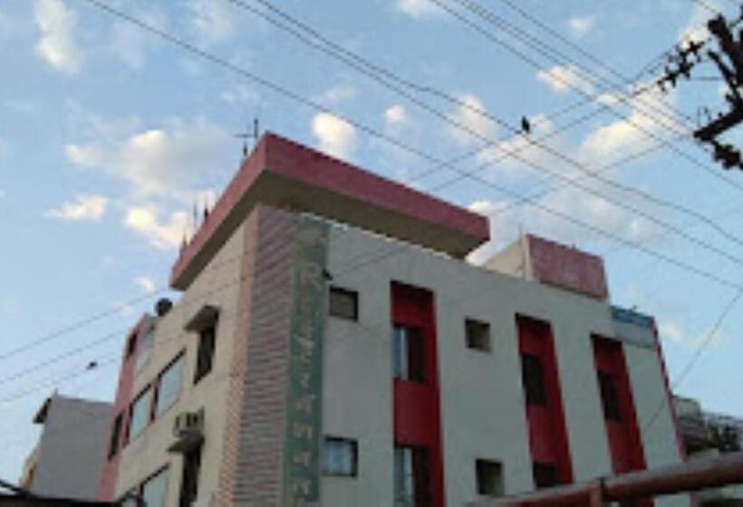 Hotel Rw International, Hingoli
