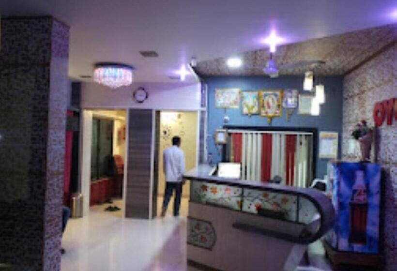 Hotel Rw International, Hingoli