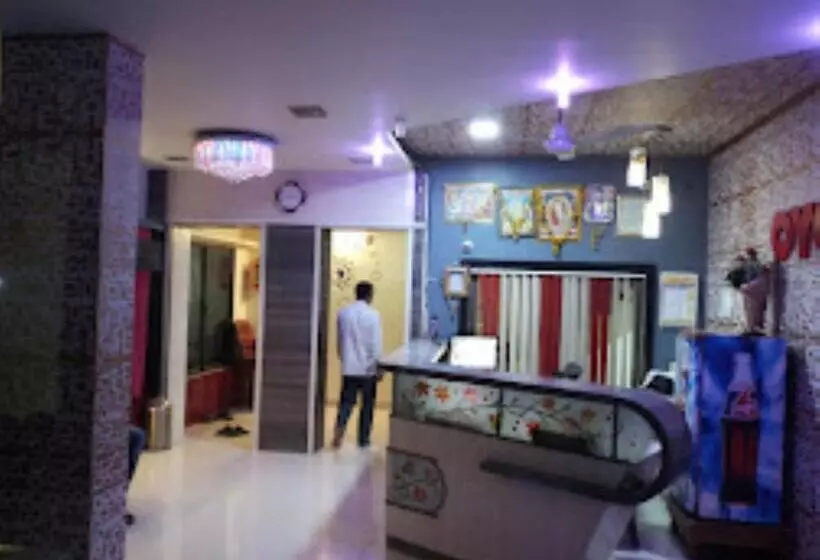 ホテル Rw International, Hingoli