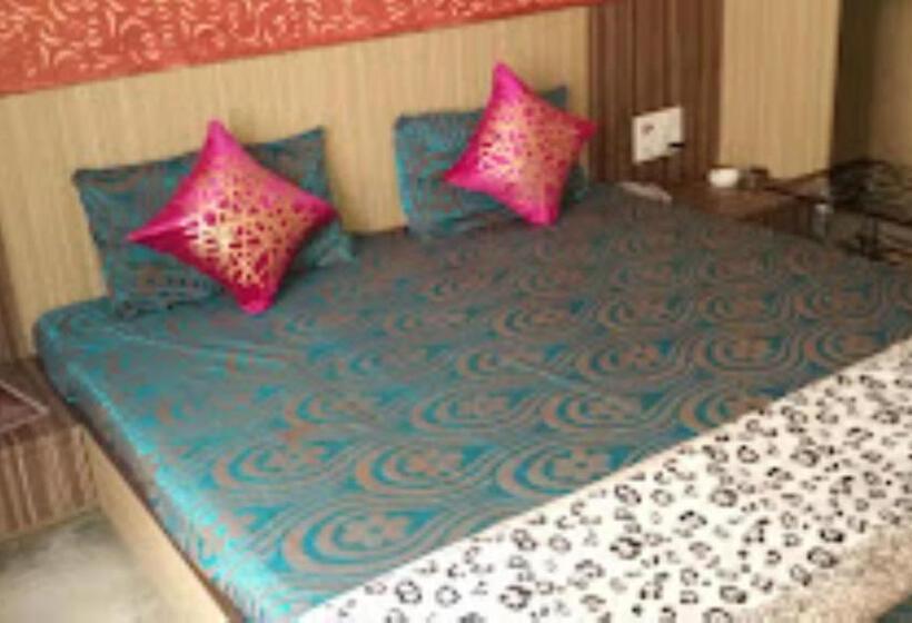 Hotel Rw International, Hingoli