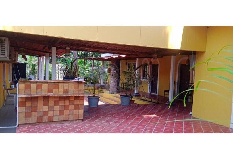 فندق Shubham Resorts, Solapur