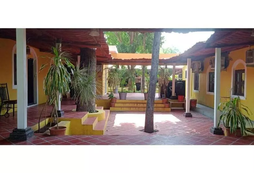 ホテル Shubham Resorts, Solapur
