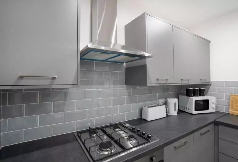 `isimi Luxurious 4 Bed 4 En Suite House Cumbria
