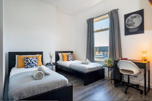 `isimi Luxurious 4 Bed 4 En Suite House Cumbria