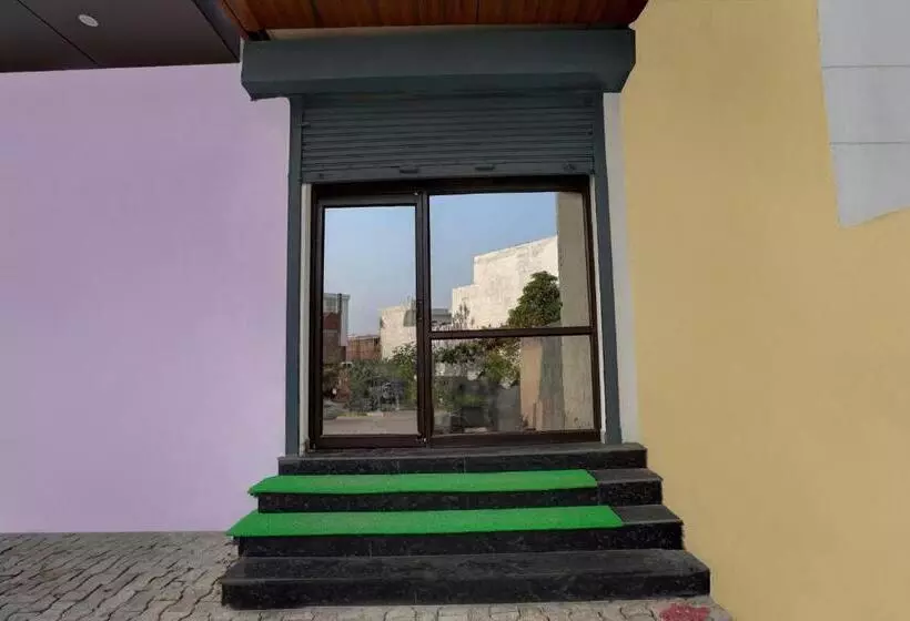 Oyo Hotel Maya Luxe