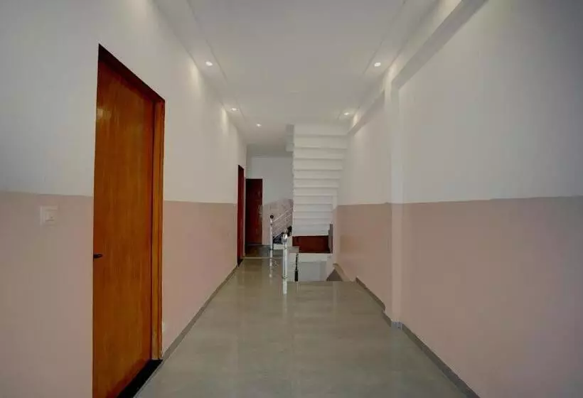 Oyo Hotel Maya Luxe