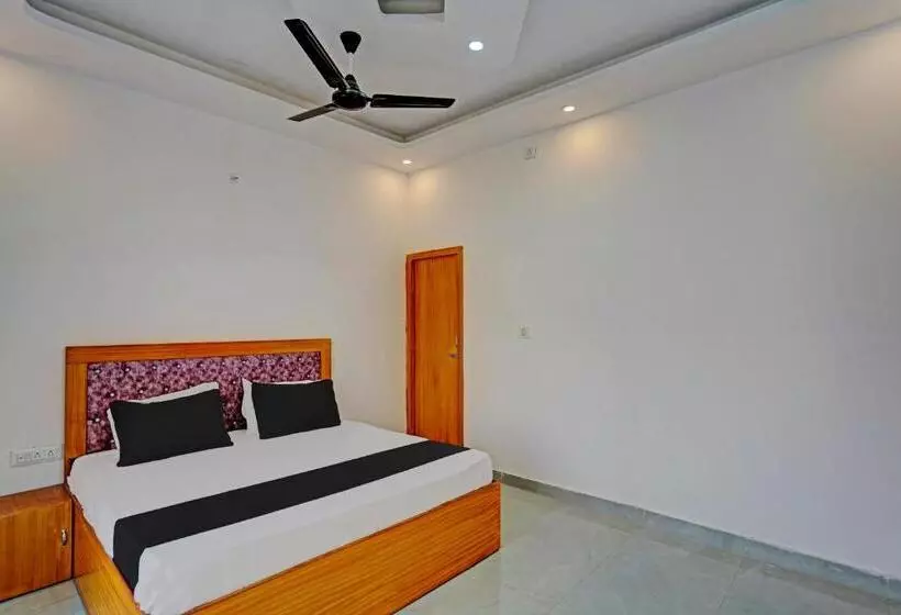 Oyo Hotel Maya Luxe