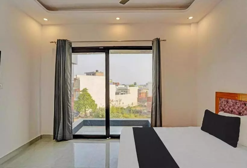 Oyo Hotel Maya Luxe