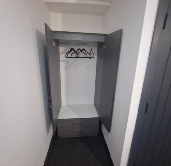 بنسيون Ensuite Accommodation