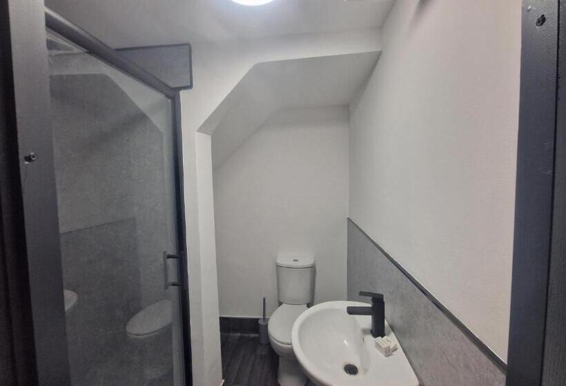 بنسيون Ensuite Accommodation