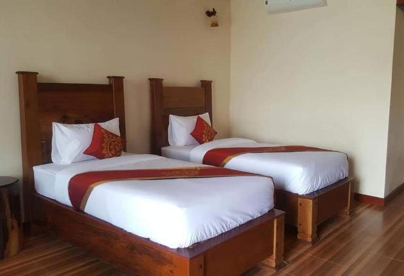 פנסיון Golden Hotel Dondet