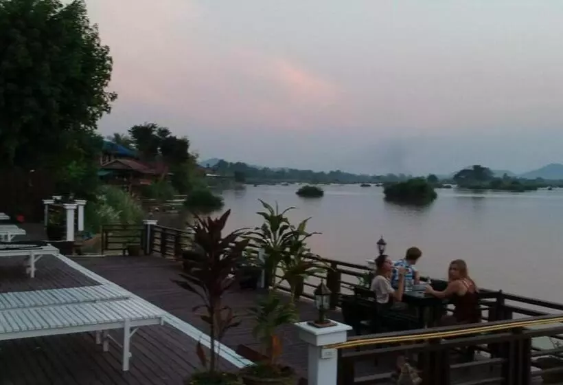 Majatalo Golden Hotel Dondet