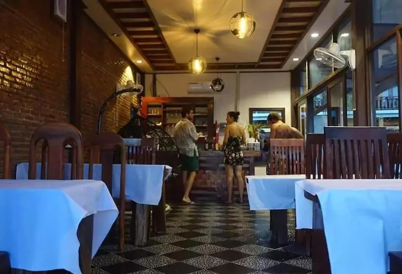 Majatalo Golden Hotel Dondet