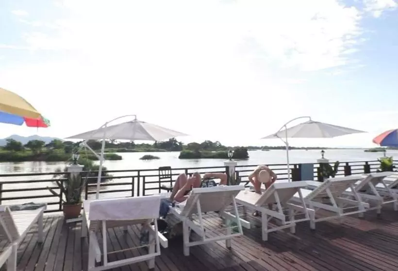 Majatalo Golden Hotel Dondet