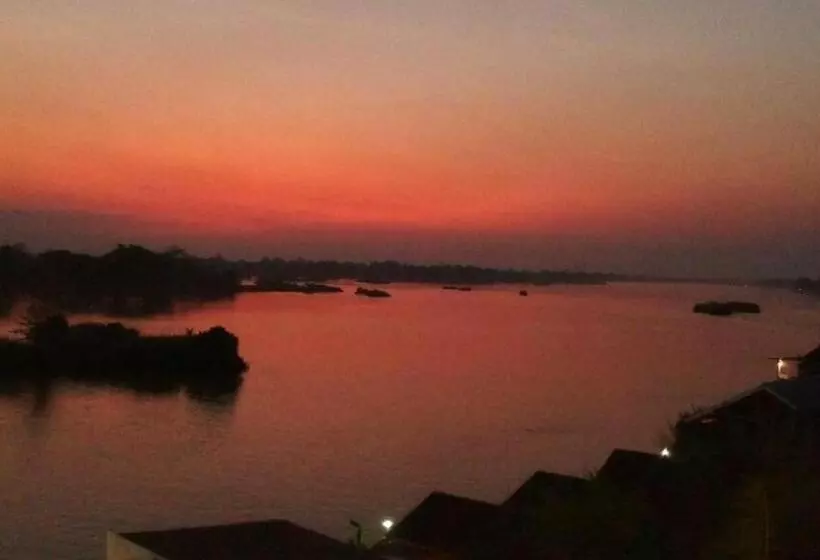 Majatalo Golden Hotel Dondet