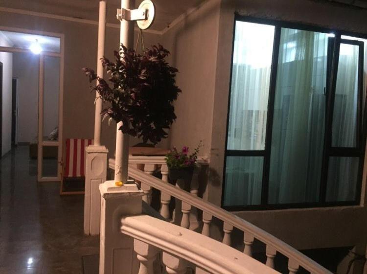 پانسیون Kristi S Home