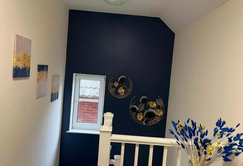 Majatalo Preston Let 8