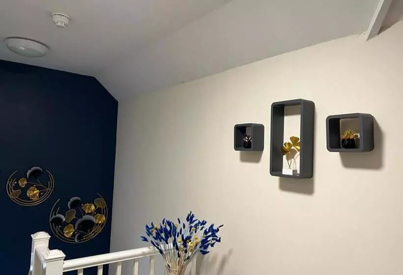 Majatalo Preston Let 8