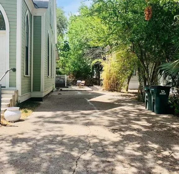 Majatalo The Downtown Abbey