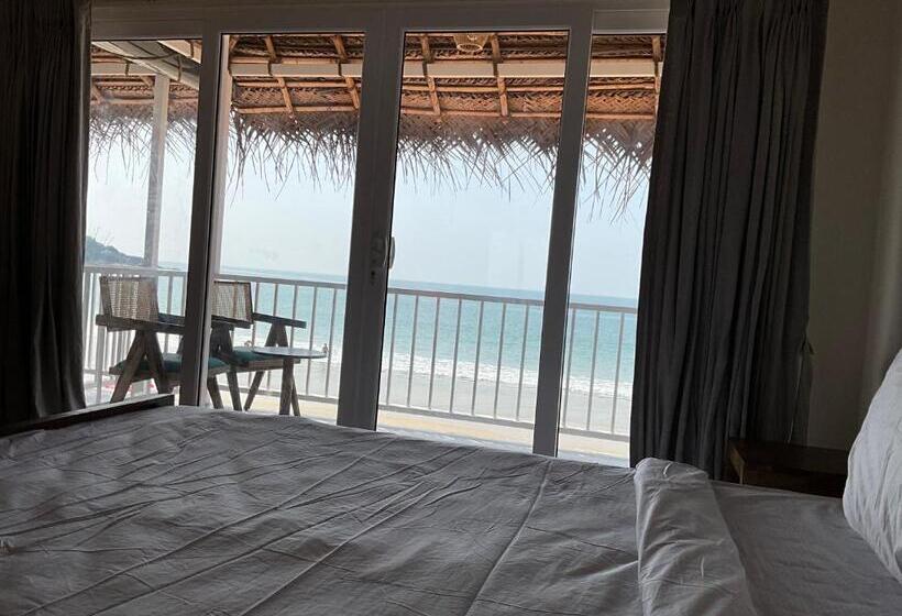 Resort Mosh By The Shore