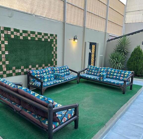 منتجع وشاليه فاملي ستار