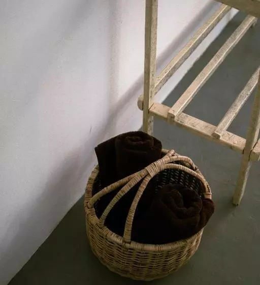 Aamiaismajoitus (B&B) Calma   Surf, Yoga & Coffee On A Private Beach