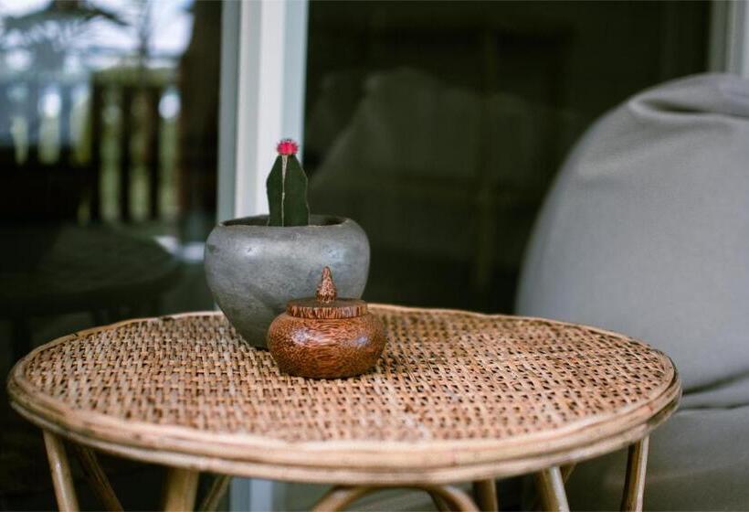 مبيت وإفطار Calma   Surf, Yoga & Coffee On A Private Beach