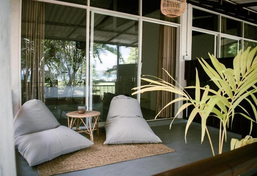 مبيت وإفطار Calma   Surf, Yoga & Coffee On A Private Beach