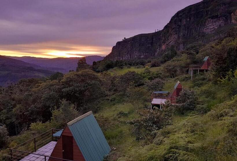 מלון כמוסות Mamaterra Glamping