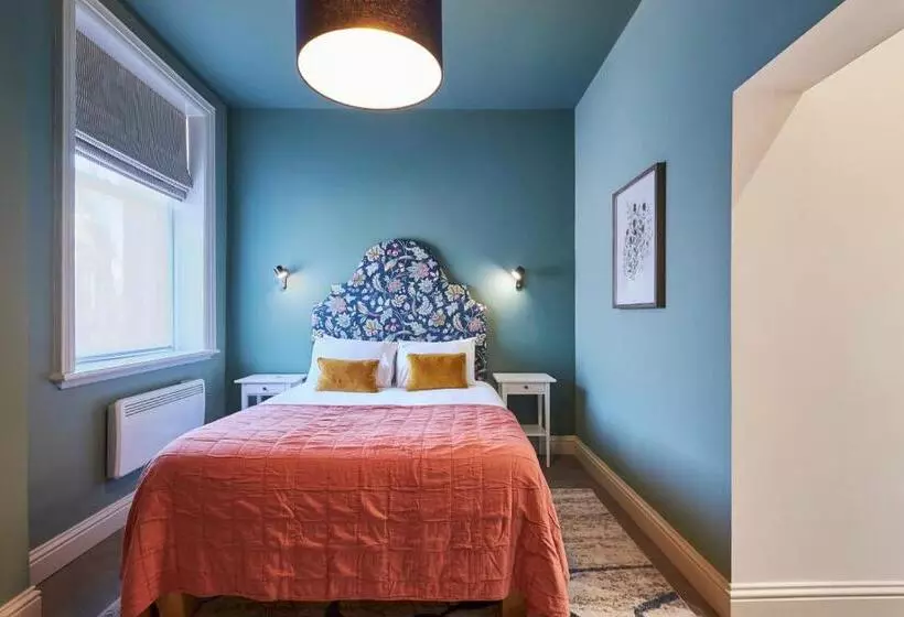 Arlington House Hotel   Self Check In Suites