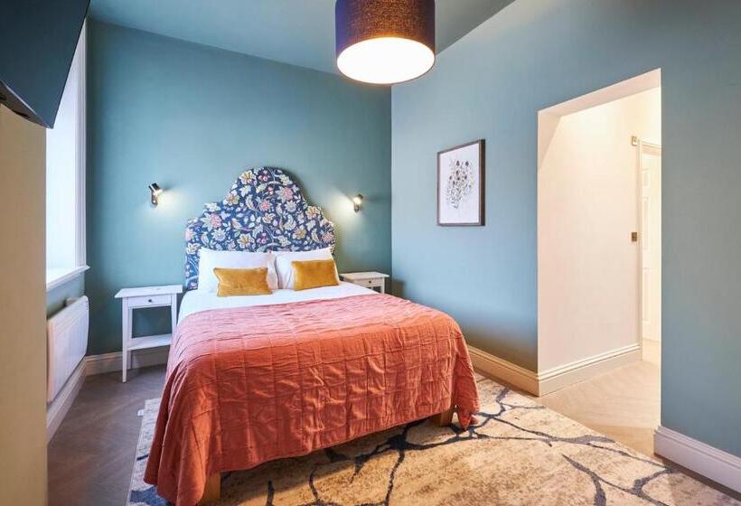 Arlington House Hotel   Self Check In Suites