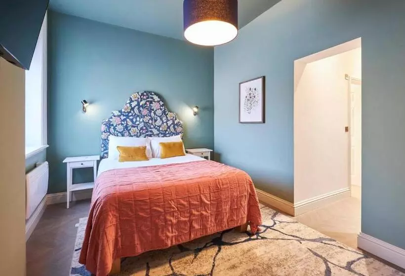 Arlington House Hotel   Self Check In Suites