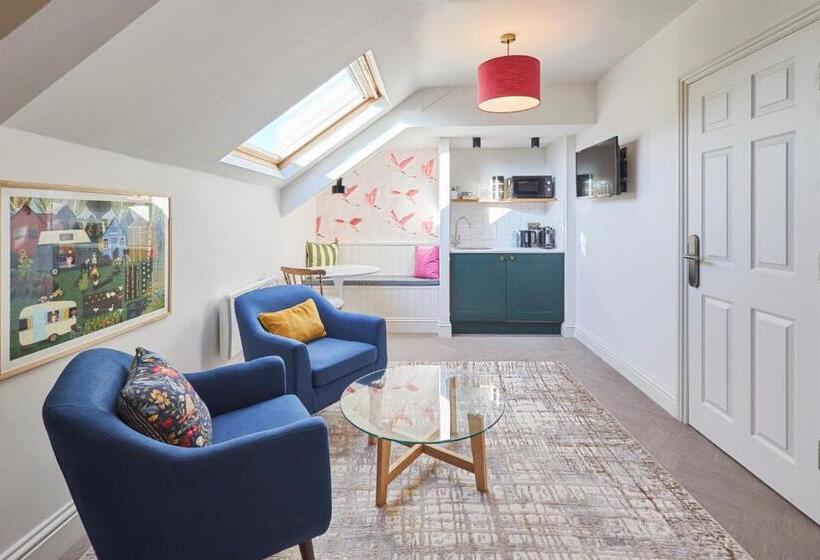 Arlington House Hotel   Self Check In Suites