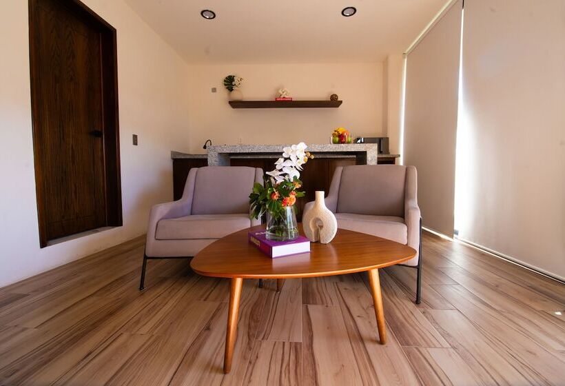 فندق Kuko Suites