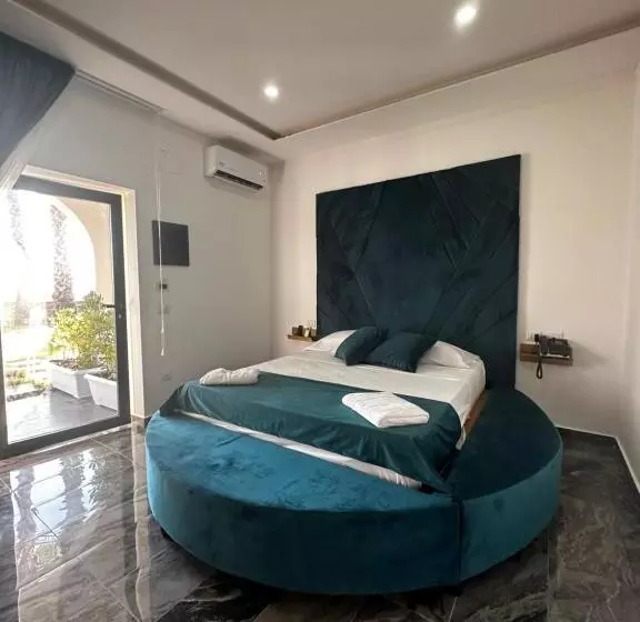 هتل Luxury Resort