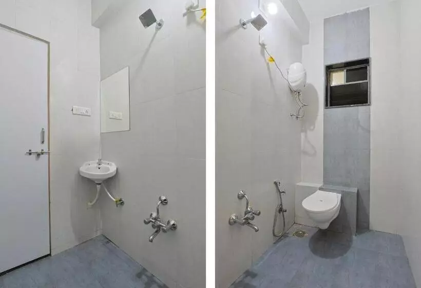 ホテル Monville Group Vadodara
