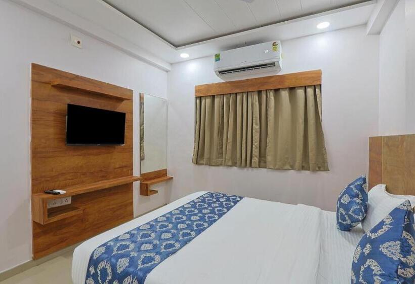Hotel Monville Group Vadodara