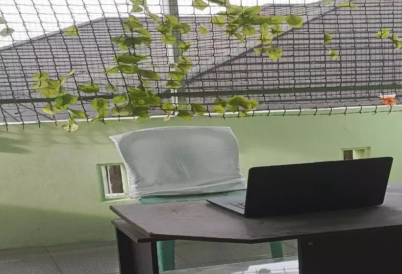 Hotelli Oyo 93340 Angsana Aglow Homestay