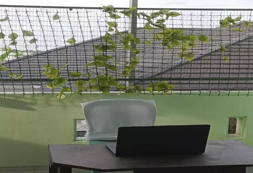 Hotelli Oyo 93340 Angsana Aglow Homestay