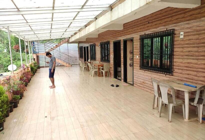 Hotel Pratapgad Corner